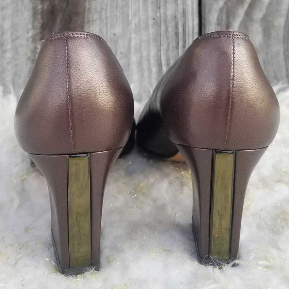 Brown Ferragamo Heels Size 6 Classic Leather Pumps Italian Shoes VTG 80s - Picture 4 of 12